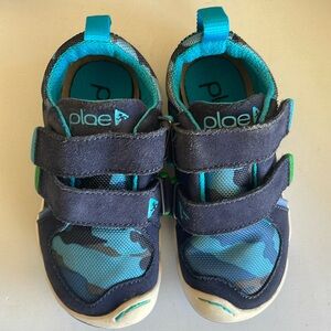 PLAE Sneakers